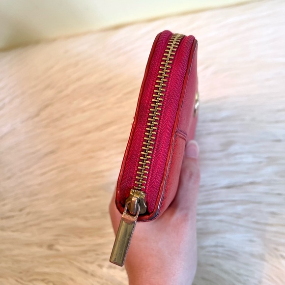 Tory Burch Red Two Tone Zipper Wallet - Picture 5 of 6